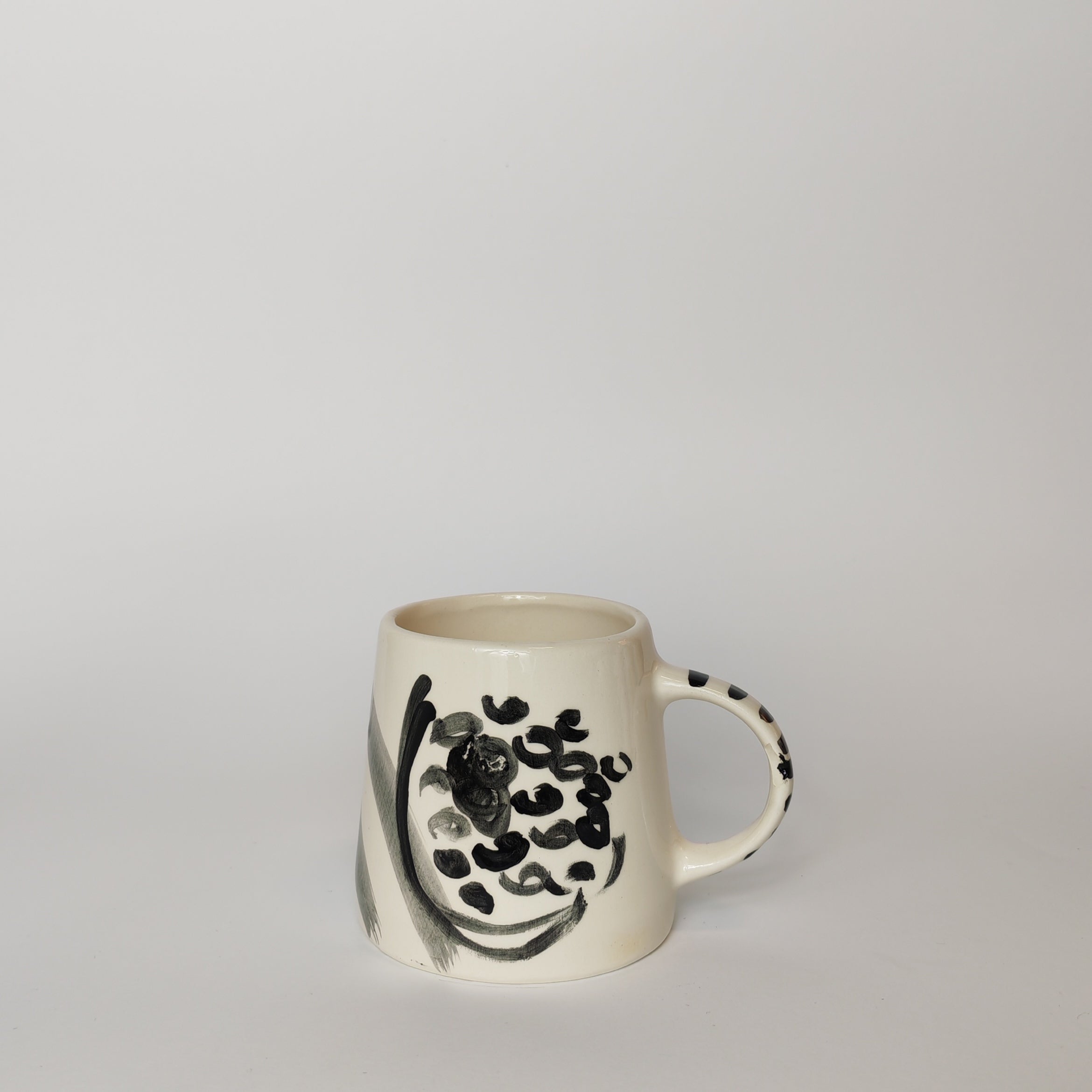 TAZZA SVASATA- AGAPANTHUS NERO