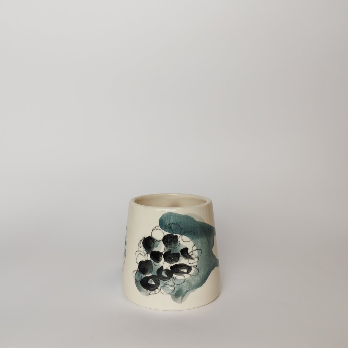 TAZZA SVASATA "Agapantus con virgola grigio - Mentelocale